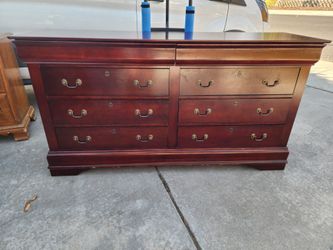 Large dresser for Sale in Manteca