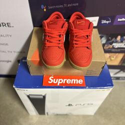 Nike Dunk SB Red 