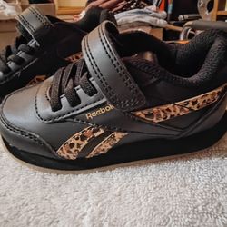 Reebok Leopard Kids Size 6.