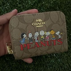 coach mini wallet ( peanuts edition )