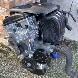 Hyundai Elantra 2.0L 4-Cylinder Engine 