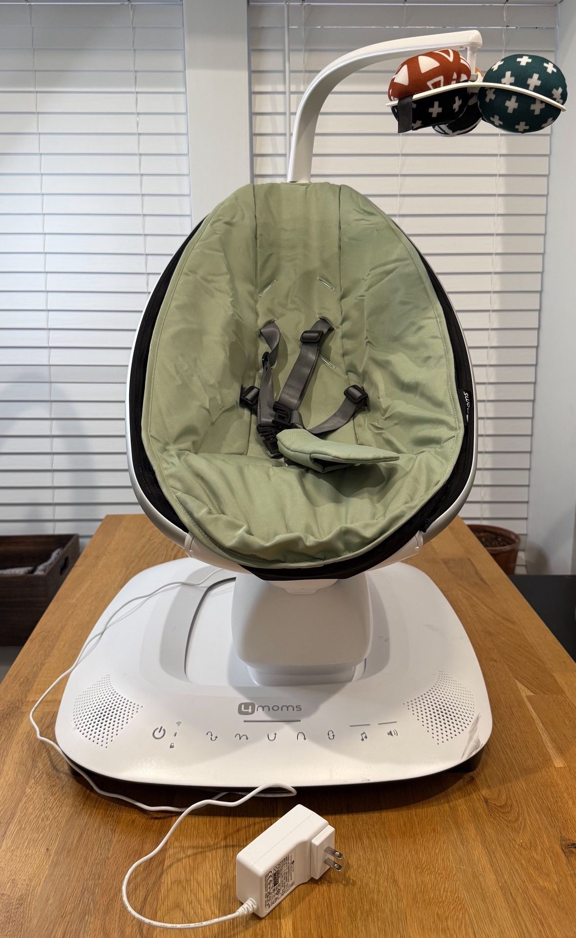 4moms MamaRoo 4 Infants Baby Swing Sage Green