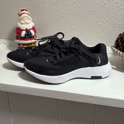 Women’s Nike Shoes Comfort Footbed Renew