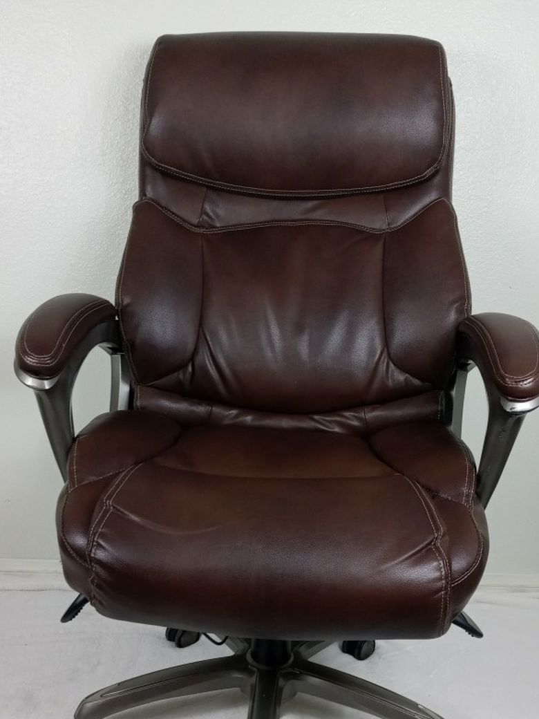 La-Z-boy Wide Big And Tall Executive Leather Office Chair