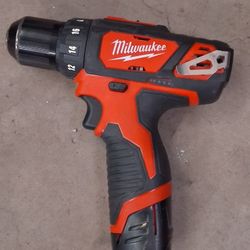 Milwaukee M12 Drill/Driver 2407-20