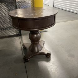 Round End Table 