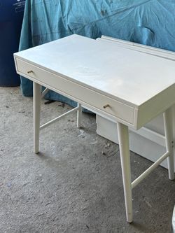 Wood Desk $30 36x20x30 pick up Reseda 91335