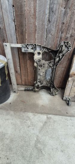 2013 Infiniti G35-G37 Sub Frame
