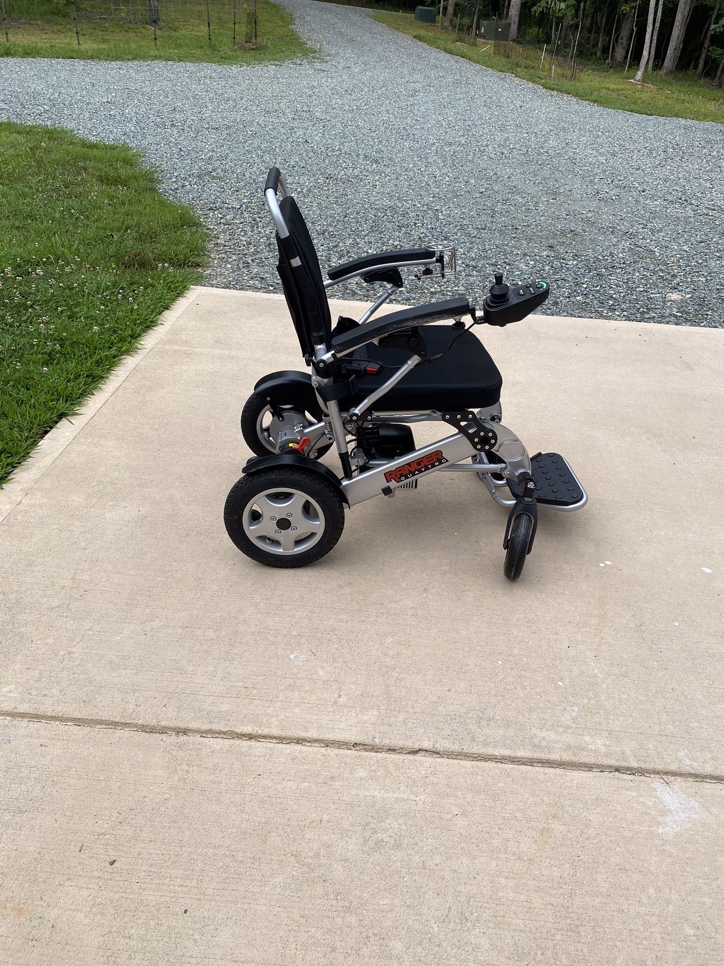 Porto Mobility Ranger Quattro XL 600W Motor Power Wheel Chair, Foldable.