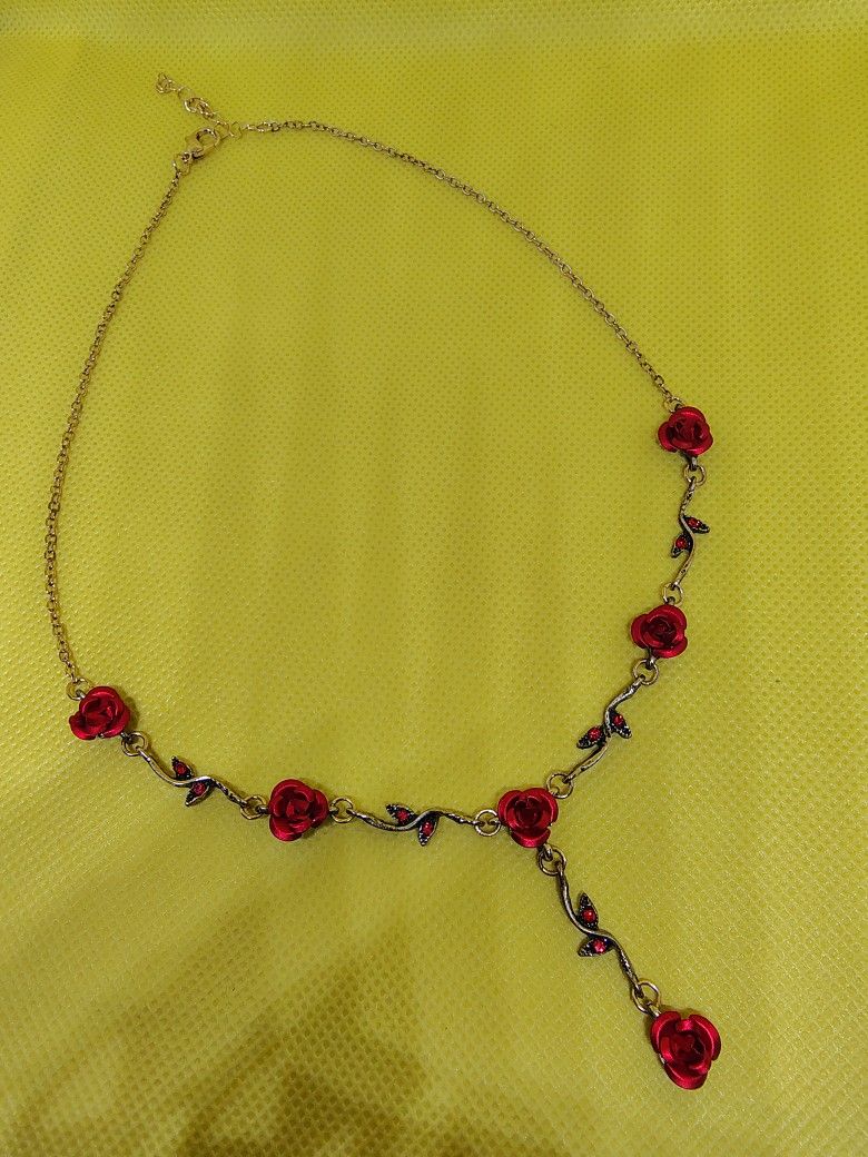 Red Rose Necklace