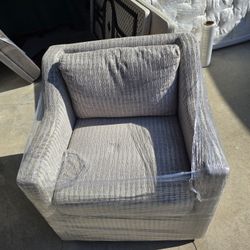 Swivel Side Chair