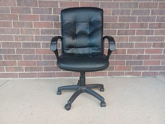Office Chair, Used Comfy-Pick In Wauconda