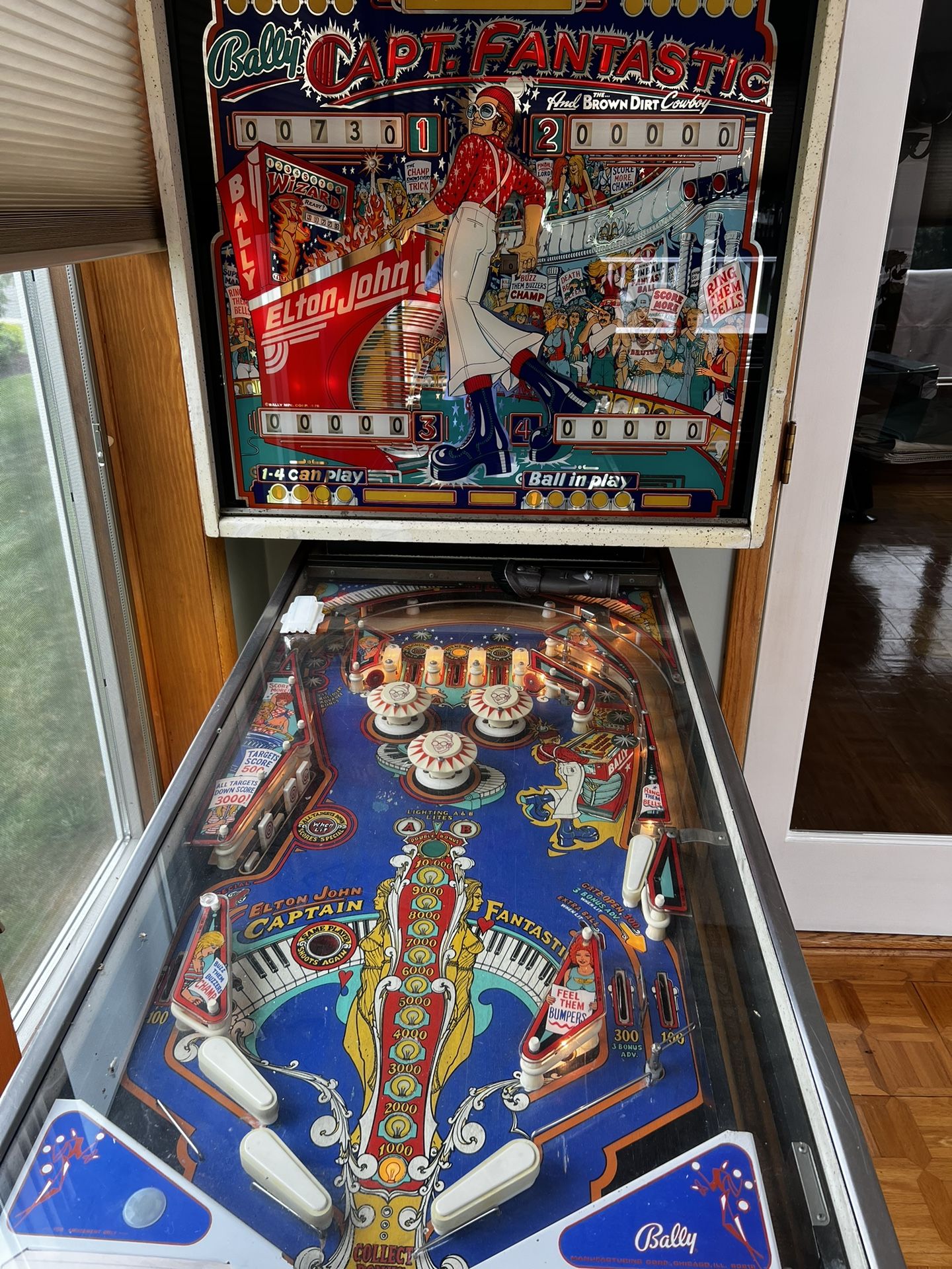 Bally Captain Fantastic pinball Machine