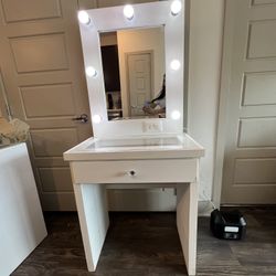 Small Elegant Vanity
