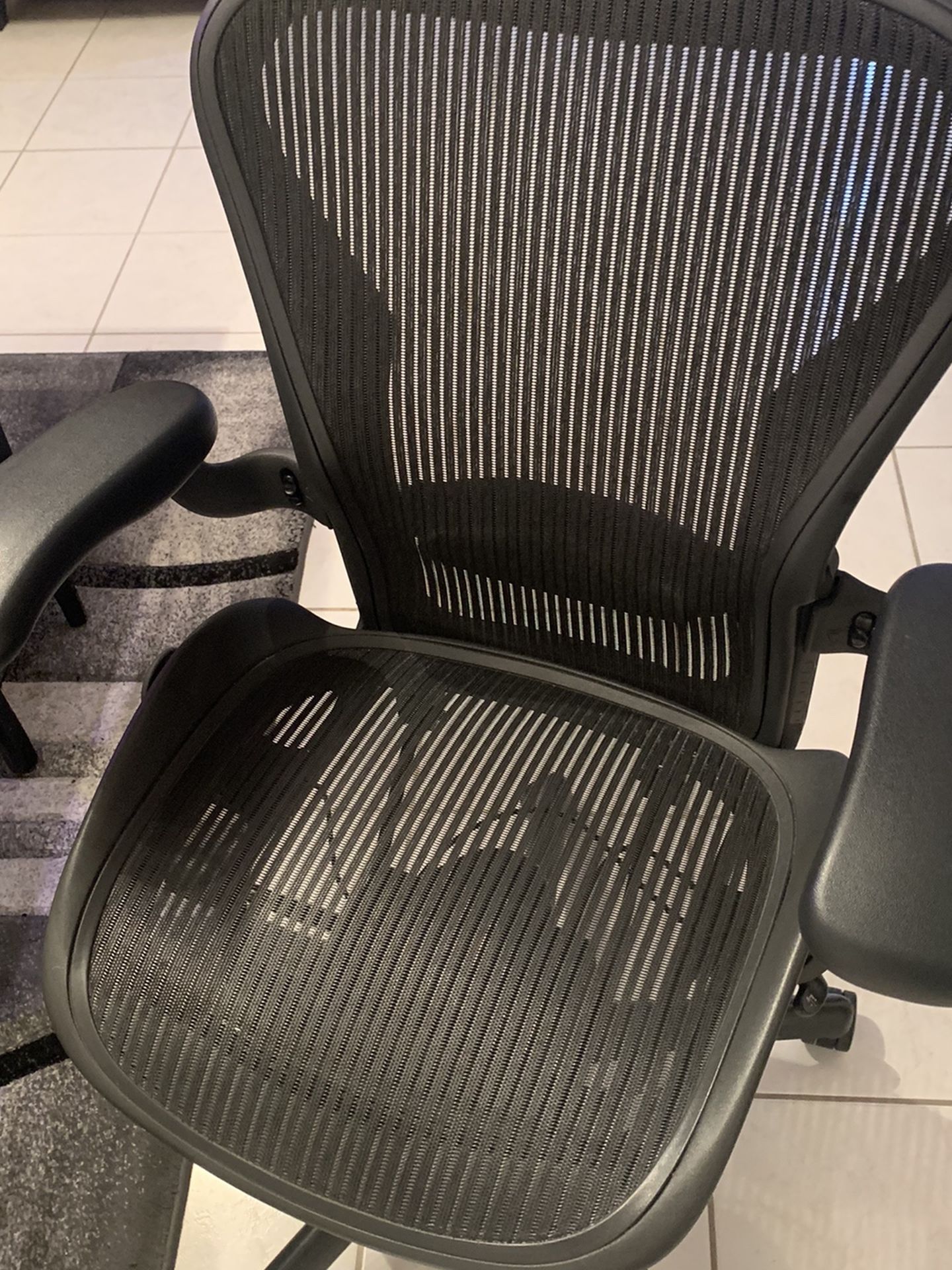 Herman Miller Aeron Office Chair Size B!