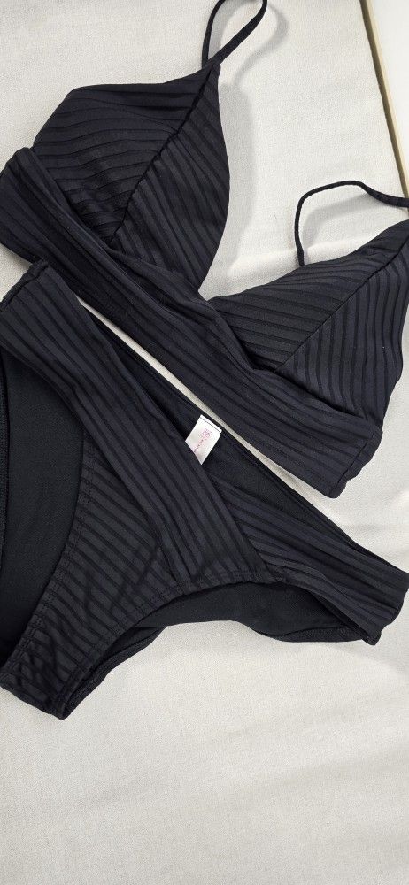 Two Piece Swimwear Woman's Black Bathing Suit Medium