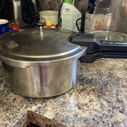 Brand new small pressure cooker