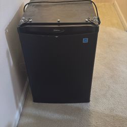 Mini Fridge 