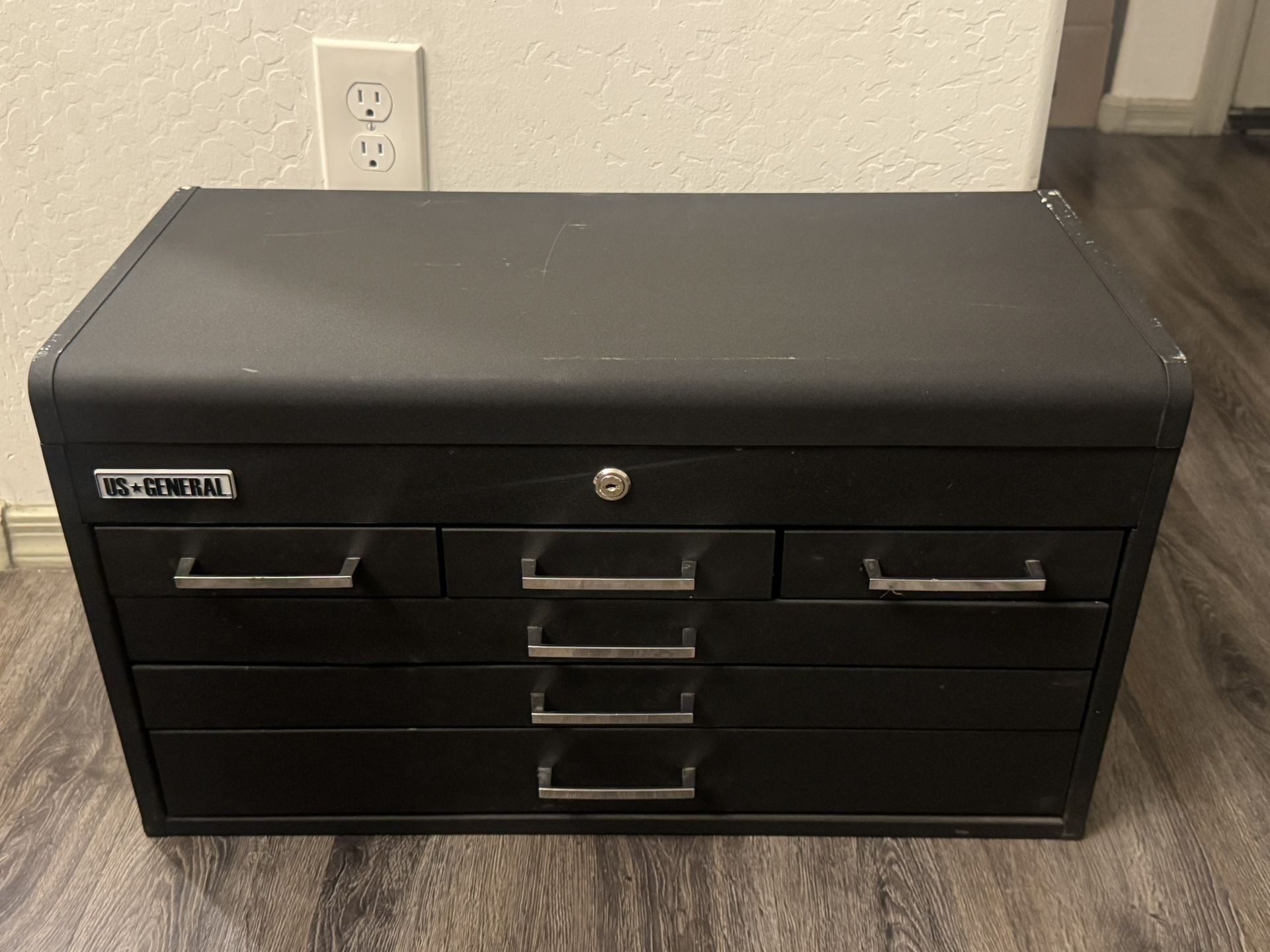 HEAVY DUTY TOOL. BOX CHEST
