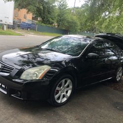 Nissan Maxima 