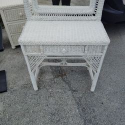 Wicker Vanity With Mirror