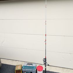Fishing Package - 8' Shakespeare 700 HD Rod  & Reel Combo, Minnow Bucket, Bait Box, Tackle Box and Net .