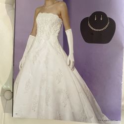 Never Worn Wedding Dress