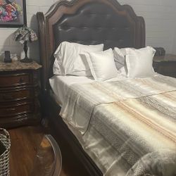 Five Piece Bedroom Set Queen Ashley’s Furniture