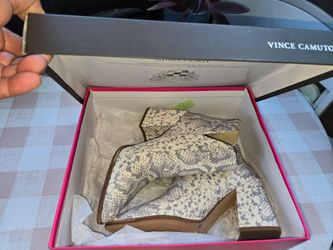 Women shoes