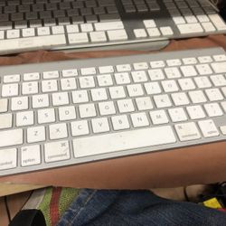 Apple Wireless Keyboard A1314 Used