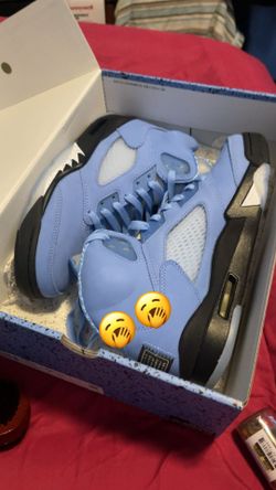 Unc 5s  Size 7.5 Men’s 