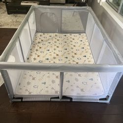 Playpen for babies/toddlers