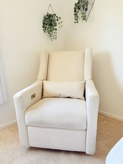 Babyletto Kiwi Cream Electronic Swivel Glider Power Recliner Nursery Chair