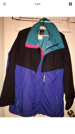 Men's size medium vintage Helly Hansen waterproof ski jacket