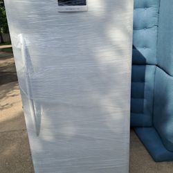 Frigidaire Stand Up Freezer