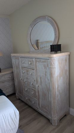 Dresser