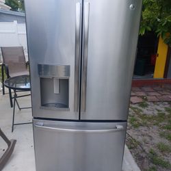 Counter Deep Refrigerator 