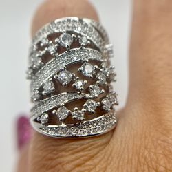 NWOT Antique Design Silver Tone brilliant Cut CZ Fashion Cocktail ring in 7