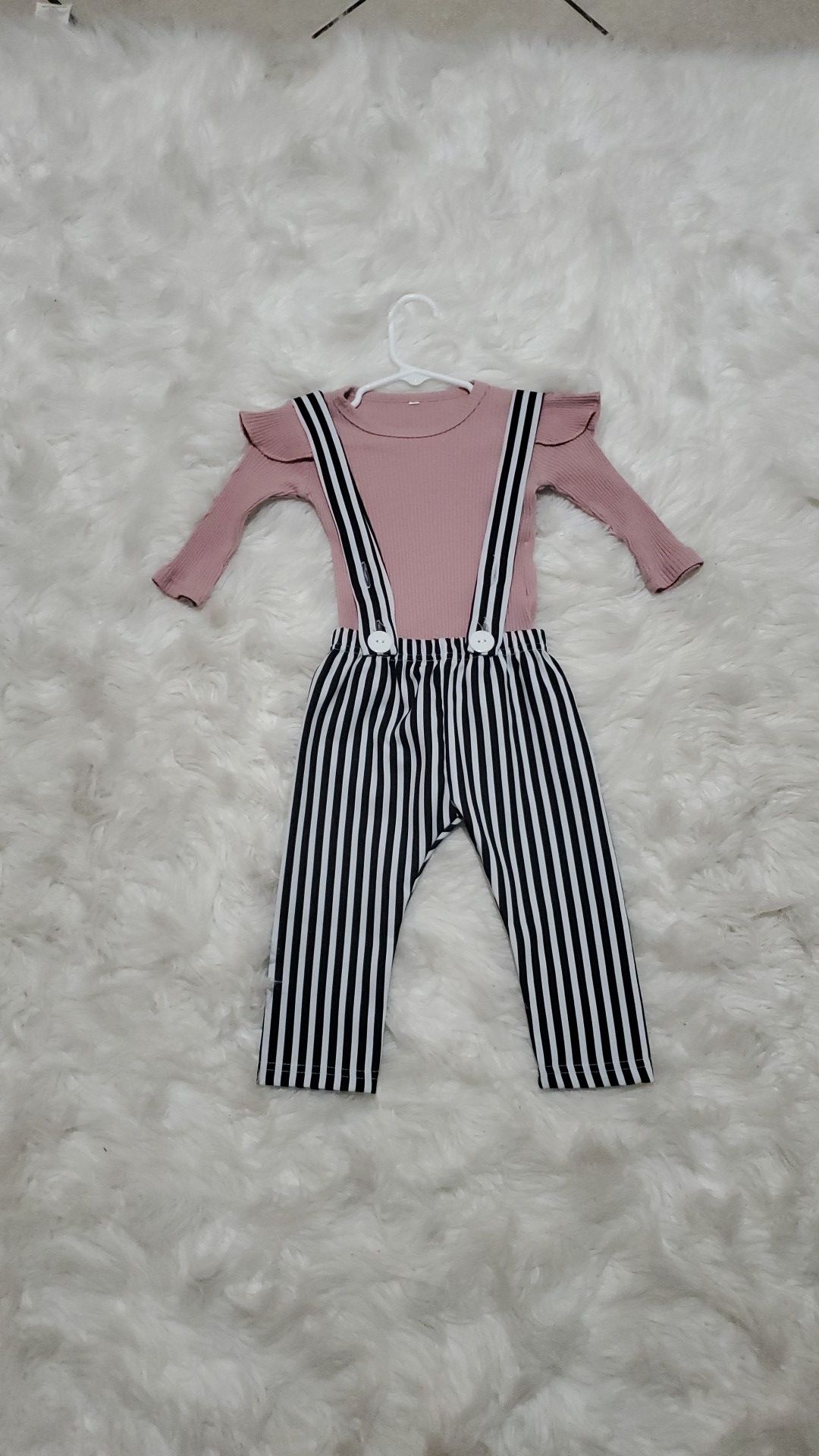 Baby girl outfit size 18 months