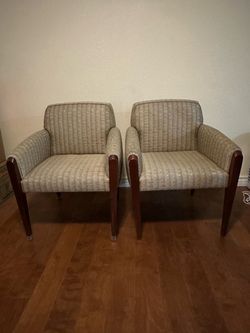 Pair of arm chairs