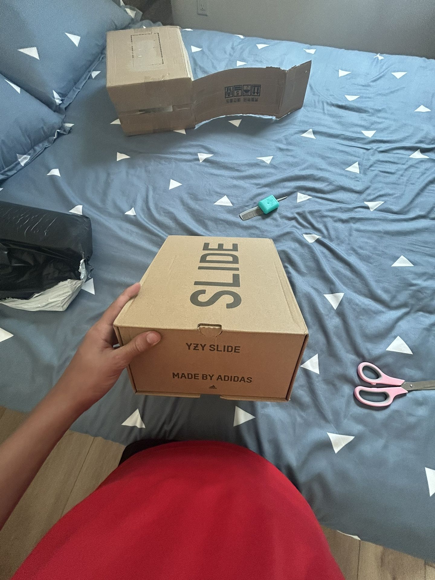 Yeezys Slides