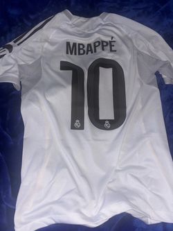 Real Madrid 2024/25 Home Jersey – Mbappé #10 – Size Medium
