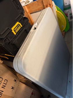 Foldable table