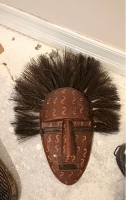 Vintage Hand-Carved African Tribal Mask Wall Art – Wood & Natural Fiber