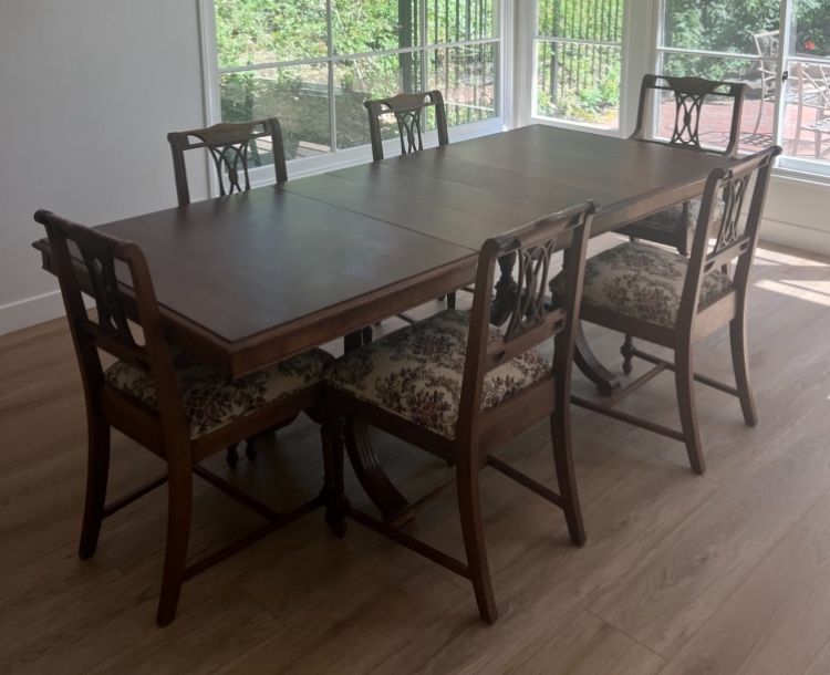Antique Dining Table And 6 Chairs