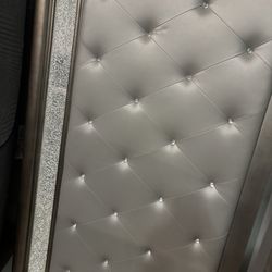 Queen Bed With Mattress