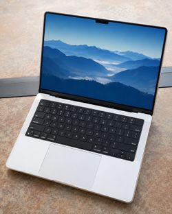 MacBook Pro M4, 14 inch