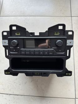 2022 Mercedes Benz Sprinter OEM Radio W/ Chassis 907-820-02-01-9107 ZGS-001 VS30