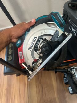 Makita saw