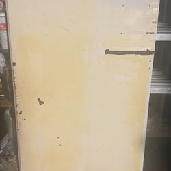 Desk Top Used Free If Picked Up This Week.